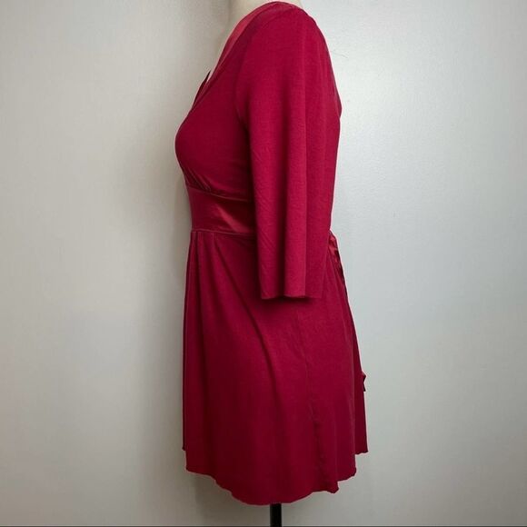 Express Solid Red 3/4 Quarter Sleeve V Neck Tie Up Back Soft Peplum Blouse L - Picture 7 of 10